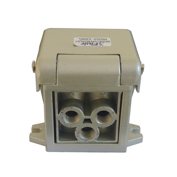 Válvula pedal/mola 1/4 5/2 vias com trava