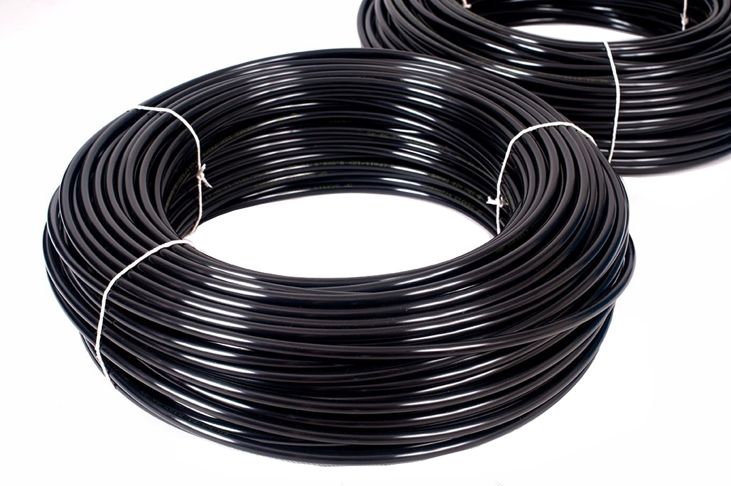 Mangueira ou tubo PU 8 mm x 1,25 em poliuretano na cor preta (Preço por metro)